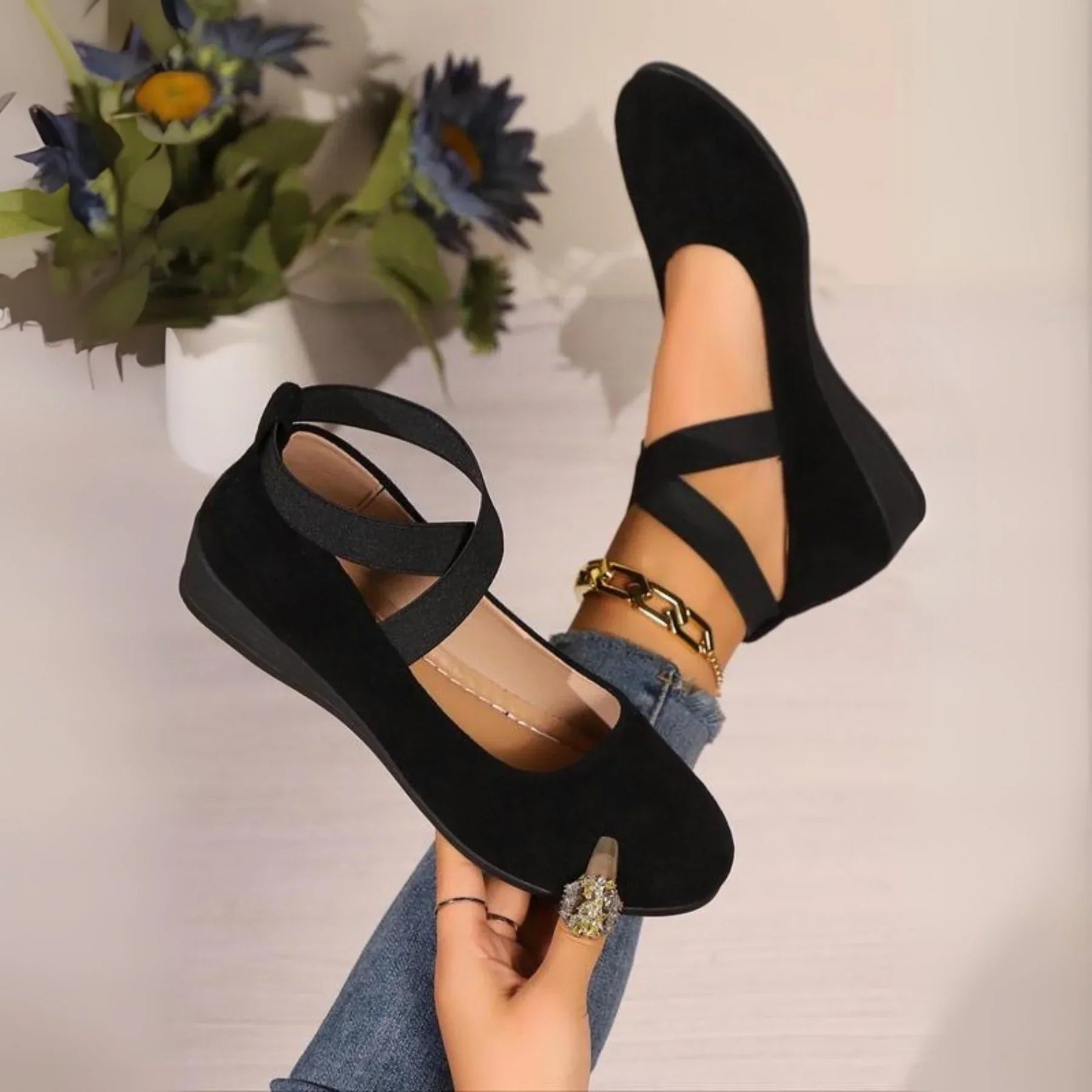 Ablysa | Bequeme Schuhe mit elastischen Riemen