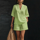 Aaleigha | Leichtes Shorts-Set mit V-Ausschnitt-Bluse - Image 2